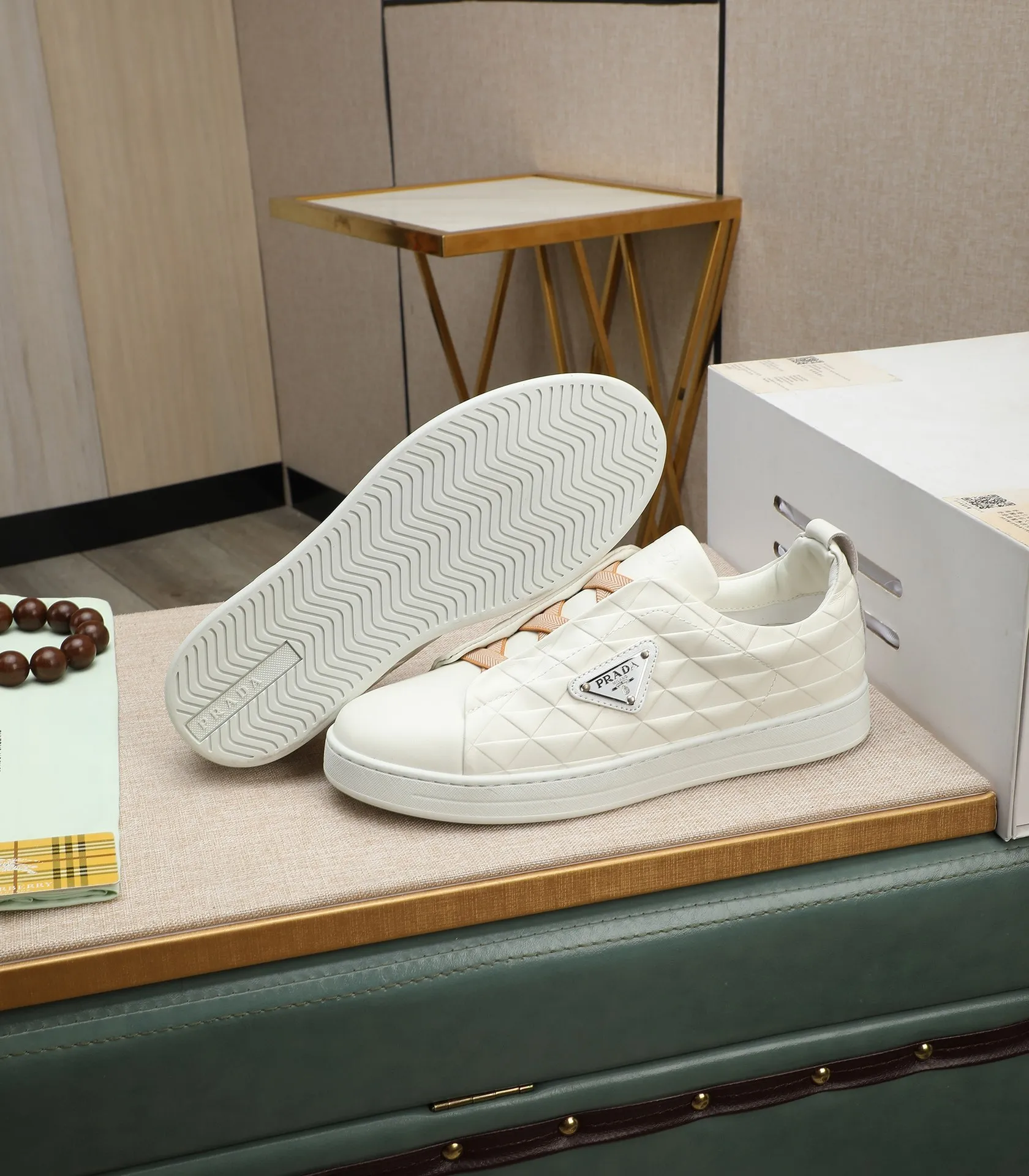 Men's men's shoes💰540🌹🌹[PRADA—Prada] 2024 latest model🙈original replica! 👟👟👟The uppers are made of top-notch workmanship from Italy🇮🇹Imported calfskin❗️The cowhide lining is suitable for travel. The original version has a large engraving sole, making it suitable for all kinds of travels, showing low-key luxury. Let quality speak for itself. Color: Size: 38-44